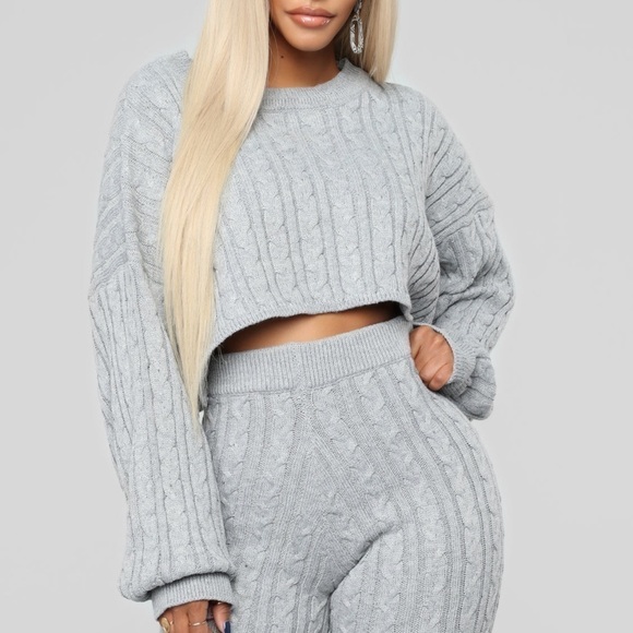 Fashion Nova Sweaters - BIN#5 - XSMALL Fashion Nova Cropped Gray Sweater
